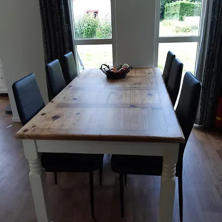 Heerlijke Recreatiewoning Op Geweldige Plek Ewijk