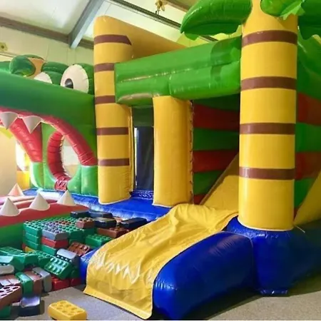 Heerlijke Recreatiewoning Op Geweldige Plek Ewijk